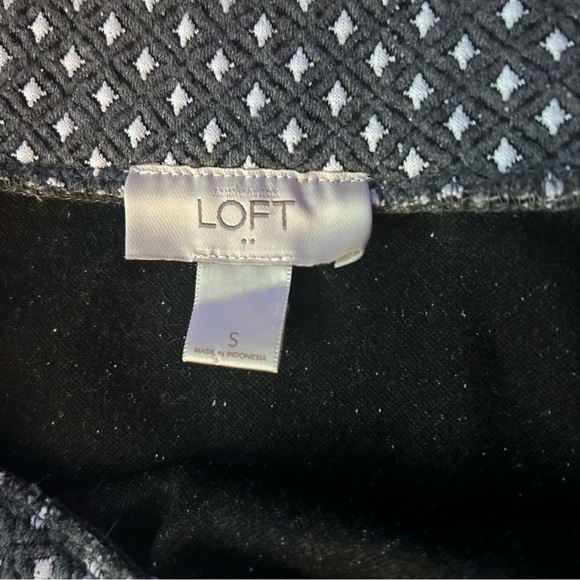 LOFT Skirt - Picture 3 of 3